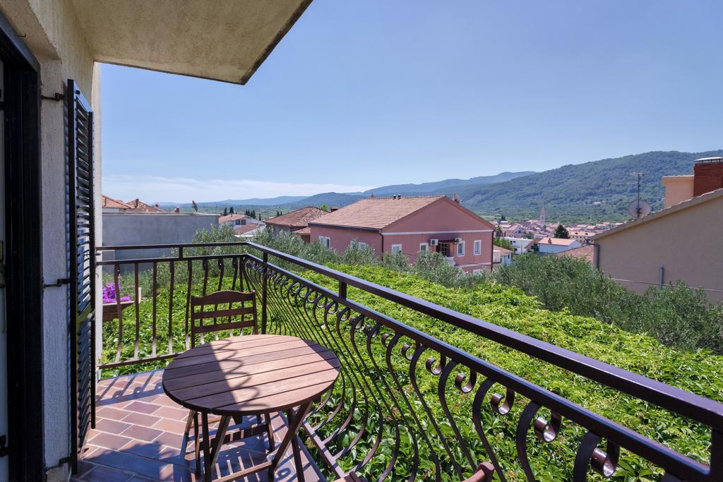 Apartman Mi *